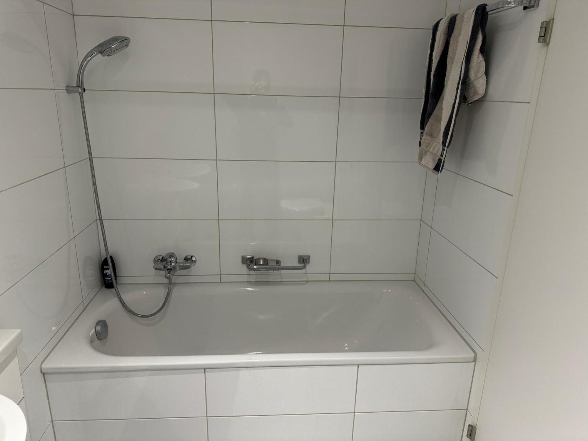 Vk - R - Zuerich Airport - Luxury - Home Stay - Raetschengaessli - Kloten Buitenkant foto